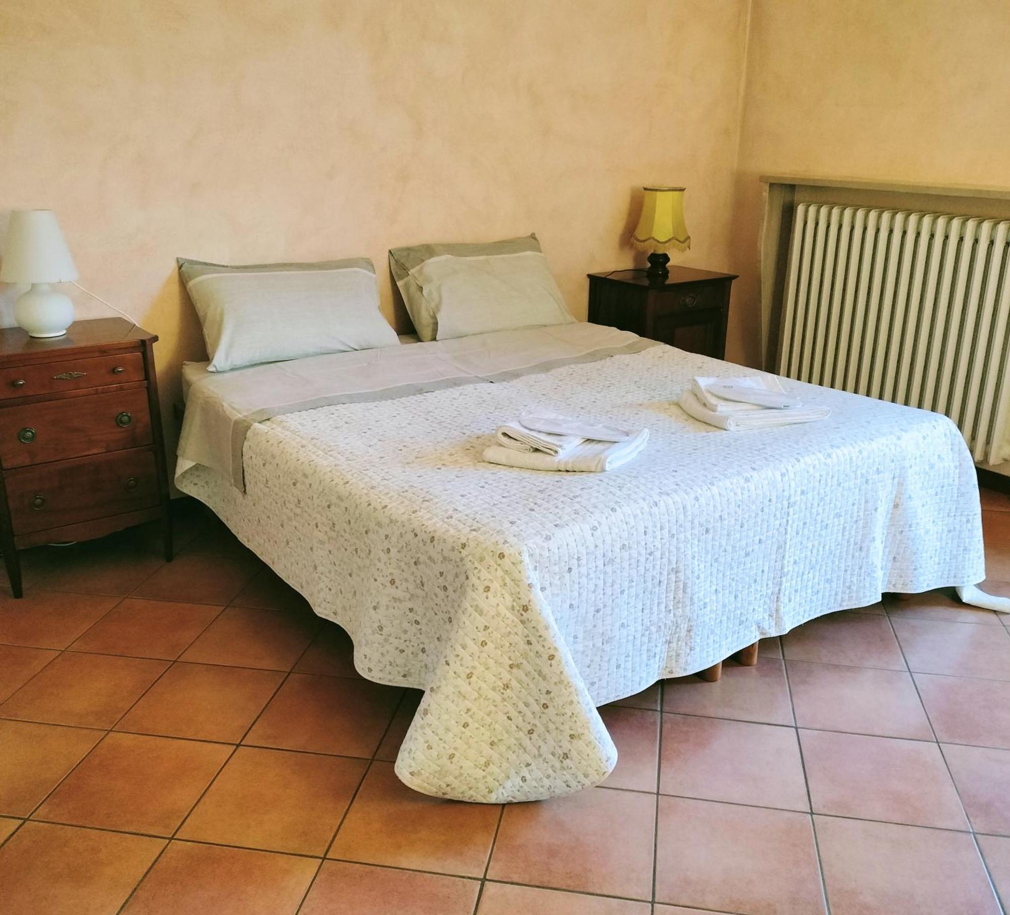 B&B "Madama Granet" Borgo San Dalmazzo Eksteriør billede